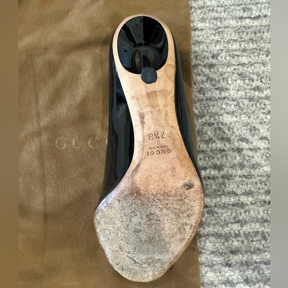 GUCCI Black Patent Heels with Tortoise Shell details - Picture 9 of 13